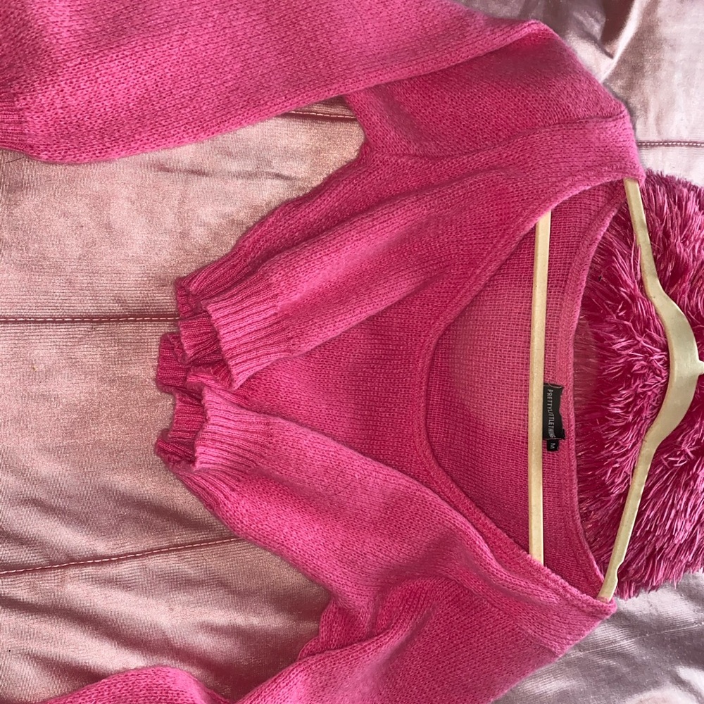 PINK CROPPED SWEATER💖 - Picture 2 of 2